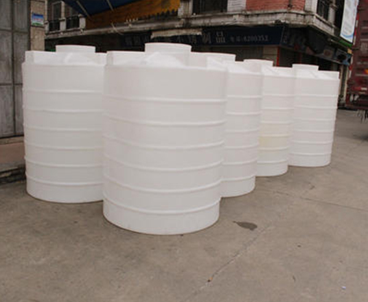 怎么清潔民用臥式水桶的內(nèi)部